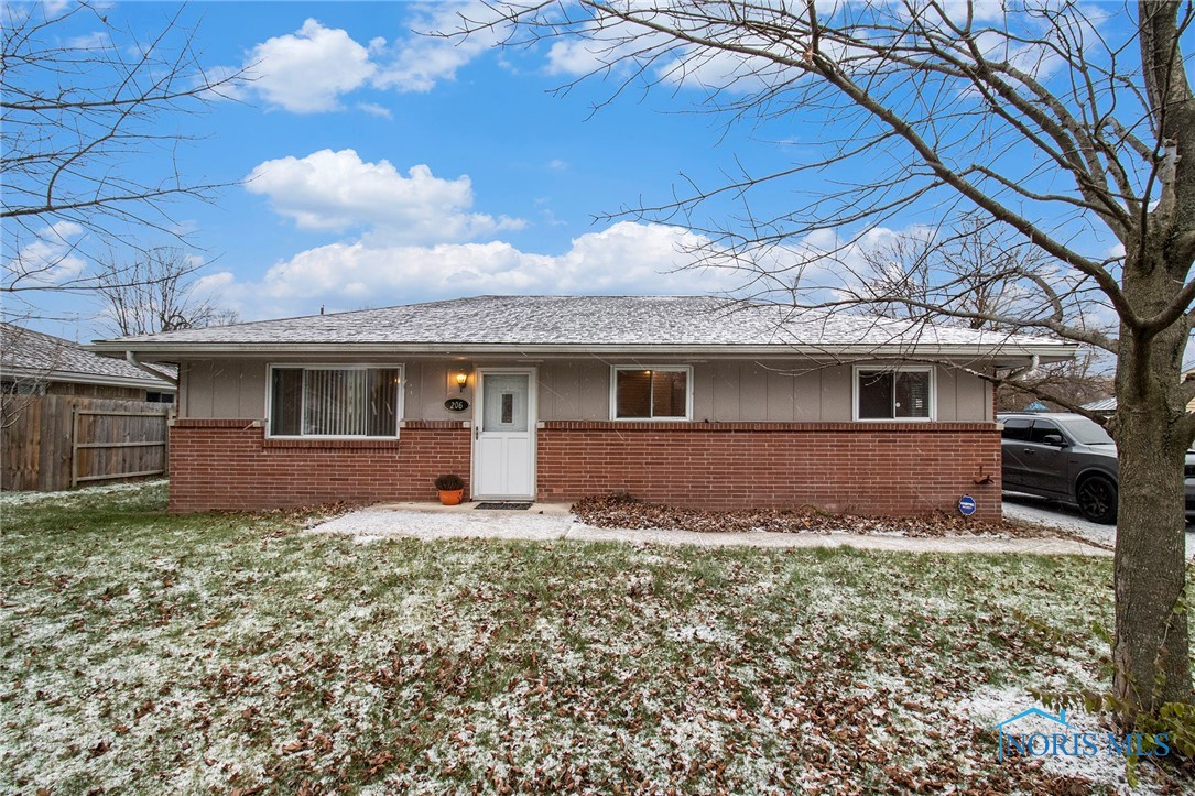 206 Roseanna Drive, Toledo, Ohio image 1