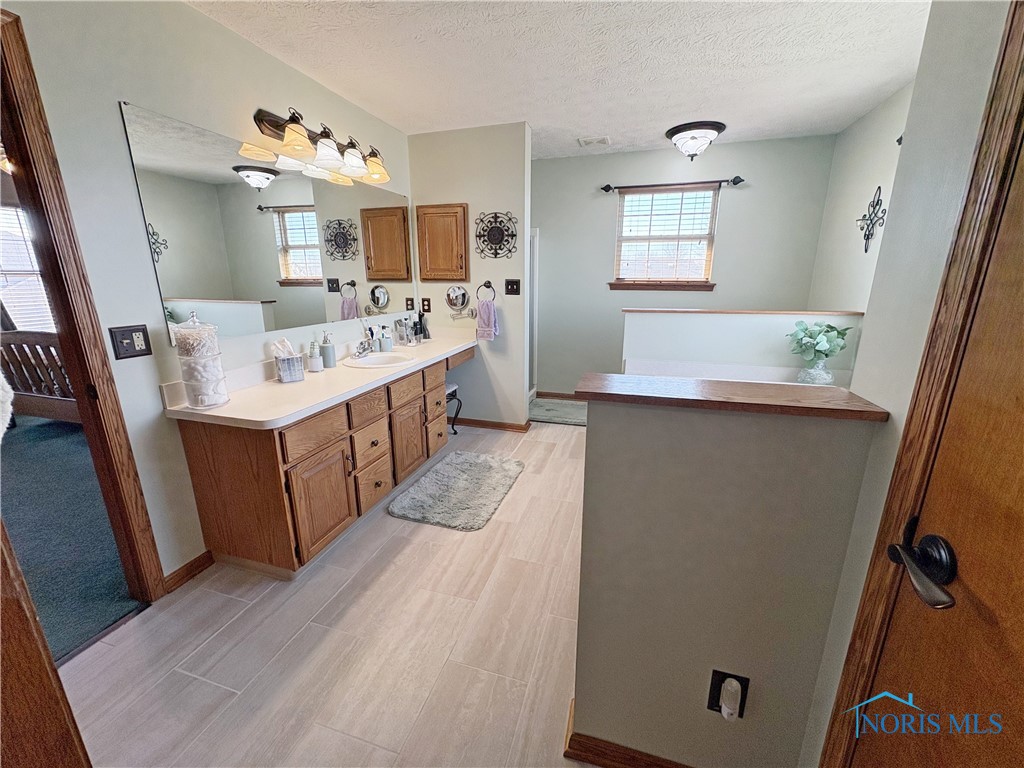 941 Hunter Court, Bowling Green, Ohio image 25