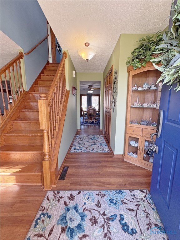 941 Hunter Court, Bowling Green, Ohio image 3