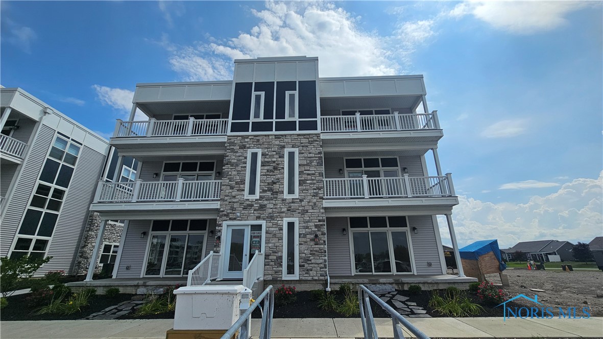 2703 S Harbor Bay Drive 1322