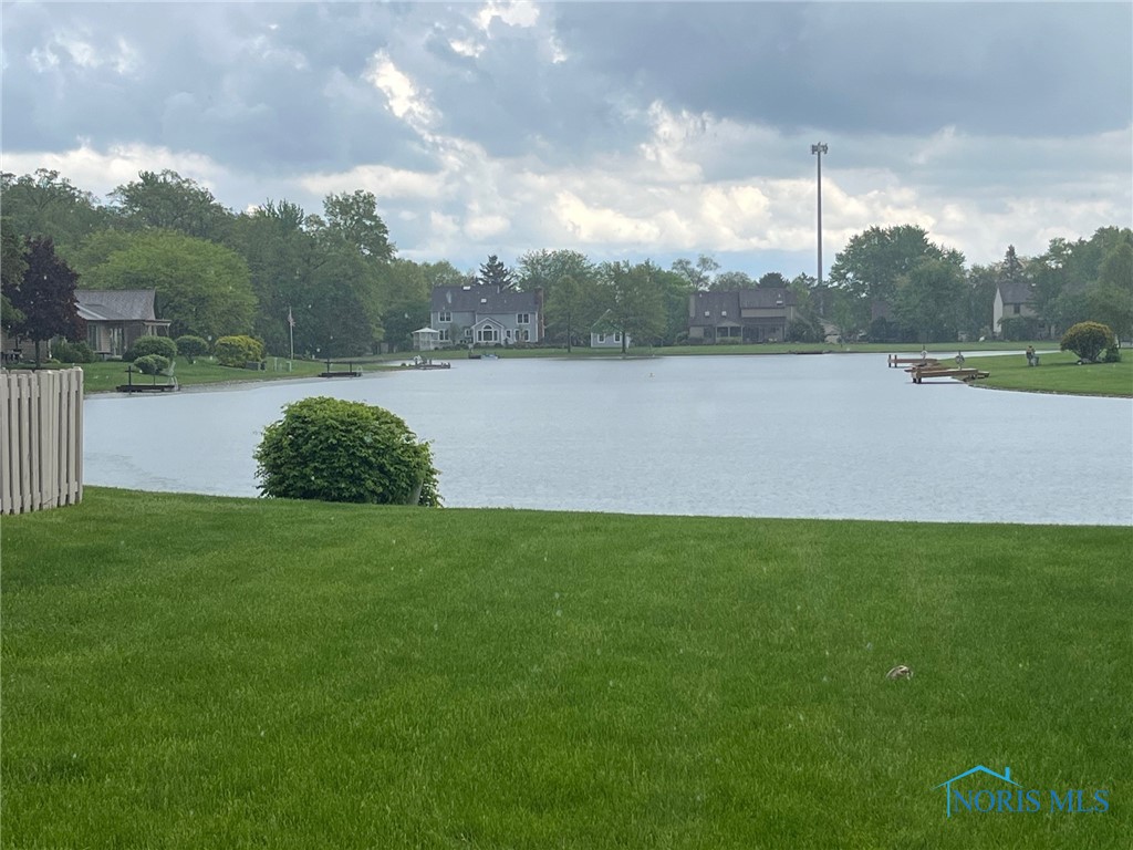 10262 Rue Du Lac Rd, Whitehouse, Ohio image 3