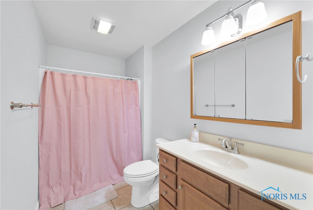 904 Alberta Circle, Bowling Green, Ohio image 21