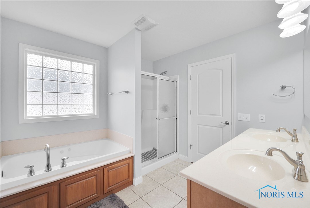 904 Alberta Circle, Bowling Green, Ohio image 28