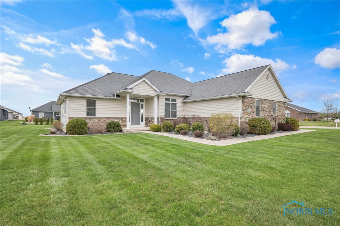 904 Alberta Circle, Bowling Green, Ohio image 1