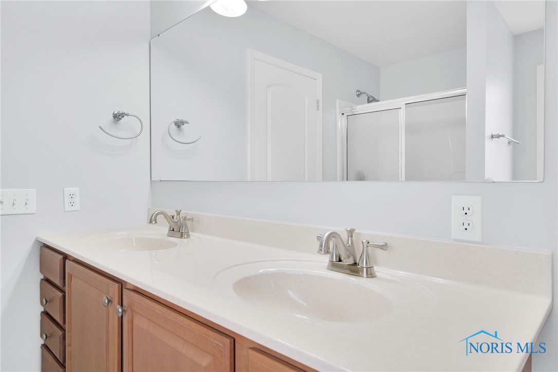 904 Alberta Circle, Bowling Green, Ohio image 27