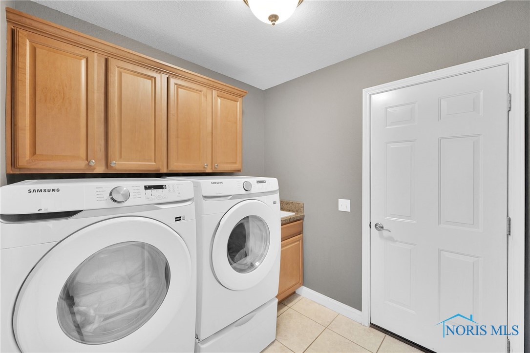 904 Alberta Circle, Bowling Green, Ohio image 32