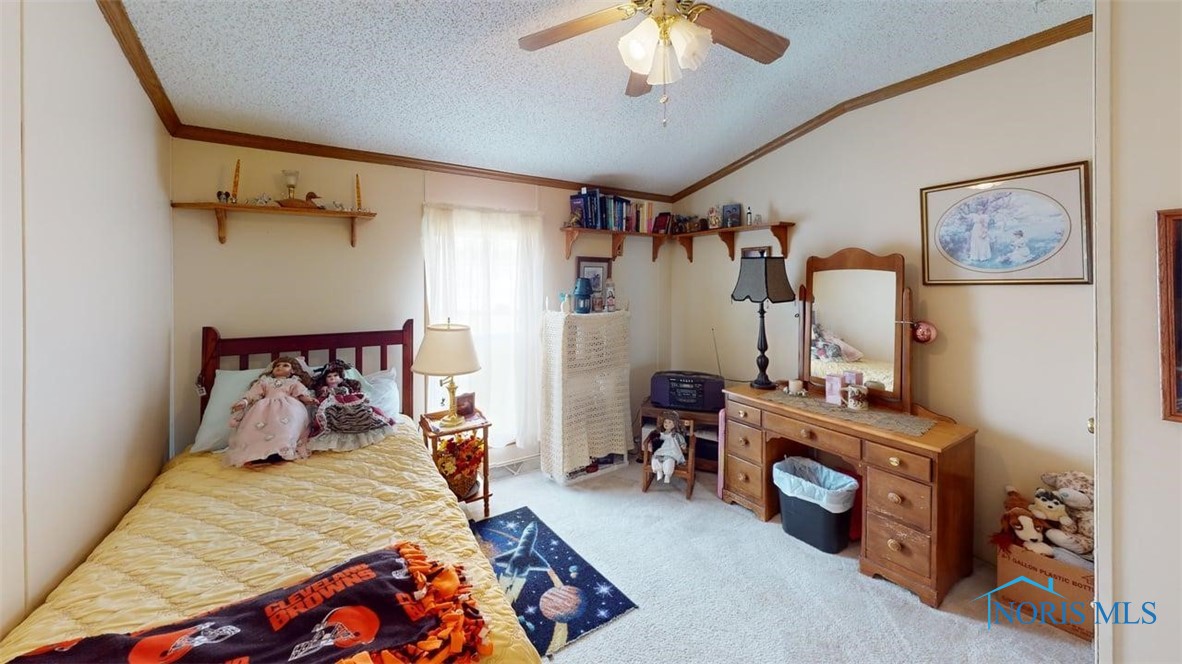 8225 Oakwood Drive, Findlay, Ohio image 11