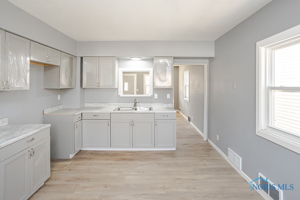 345 E Pearl Street, Toledo, Ohio image 17