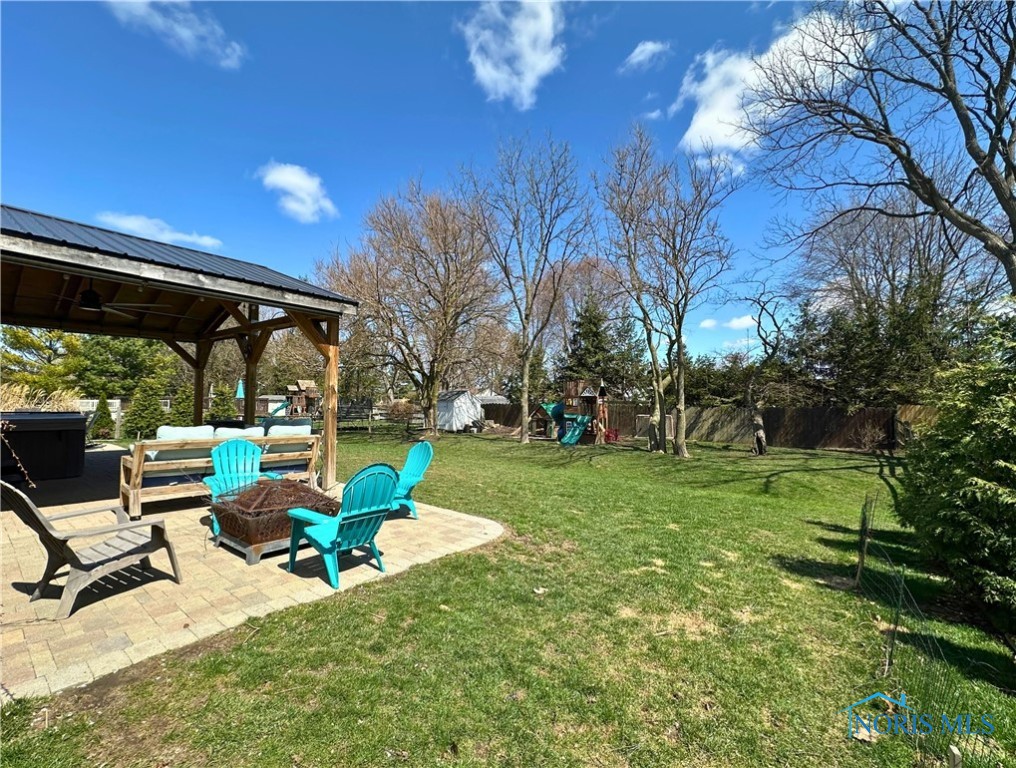 7053 Whiddenmill Drive, Whitehouse, Ohio image 8