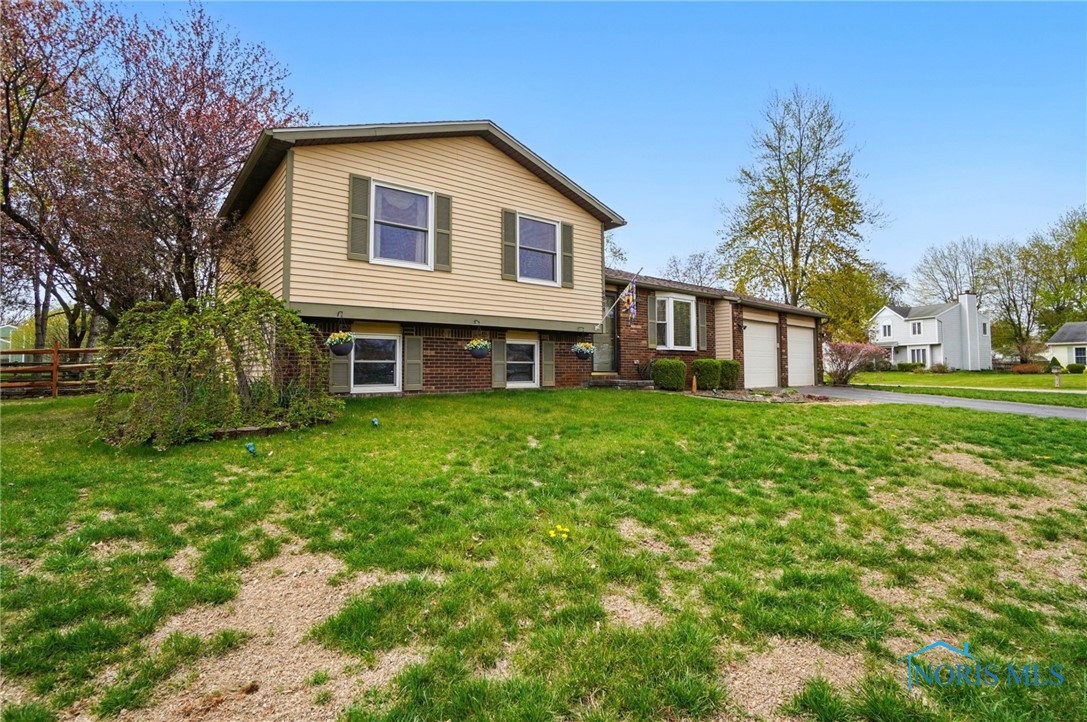 6909 Barleyton Circle, Sylvania, Ohio image 2