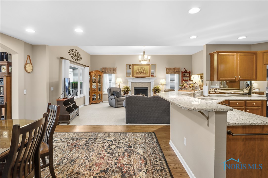817 Meadowland Trail, Toledo, Ohio image 12