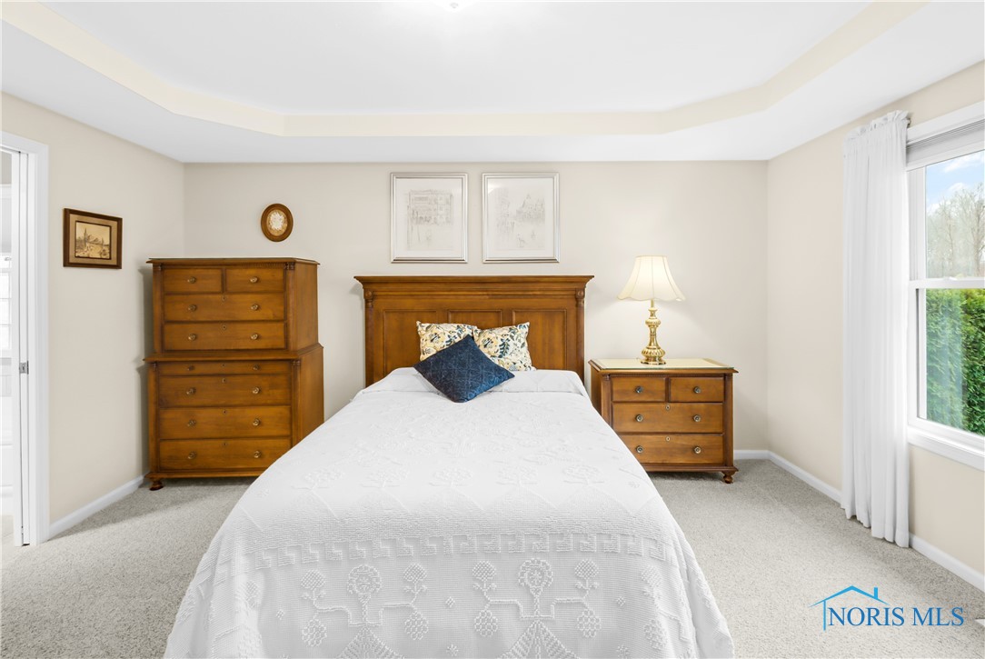 817 Meadowland Trail, Toledo, Ohio image 32