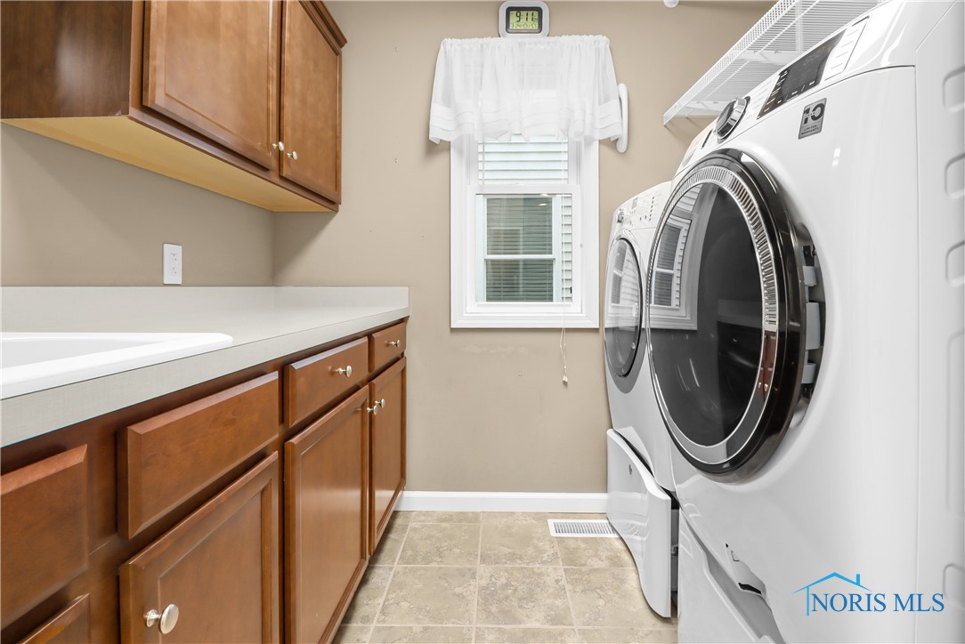 817 Meadowland Trail, Toledo, Ohio image 36