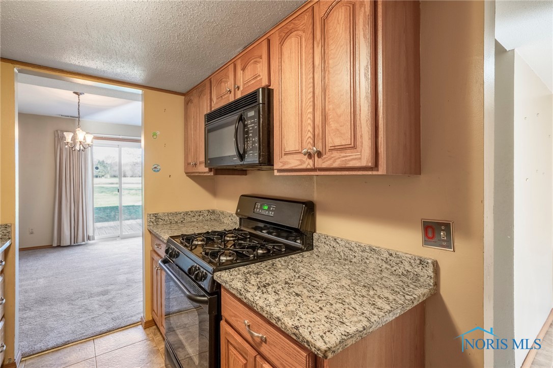 6818 Fenwyck Road #10, Maumee, Ohio image 9