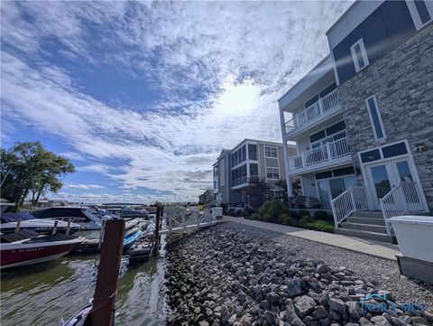 Condo For Sale - 2564 S Waterside Court #221<br/> Ottawa County, Lakeside Marblehead, OH 43440