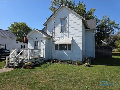 Photo of 130 S 1st Street, Hamler, OH 43524 (MLS # 6136558)