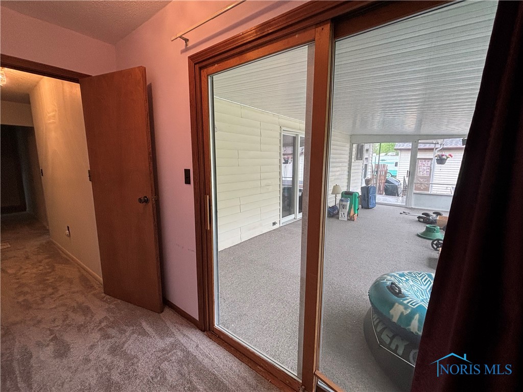 611 Marilyn Drive, Rossford, Ohio image 17