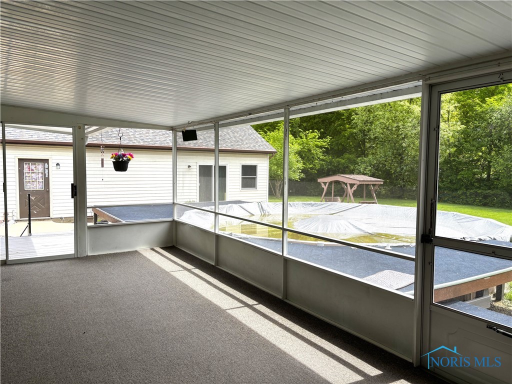 611 Marilyn Drive, Rossford, Ohio image 13