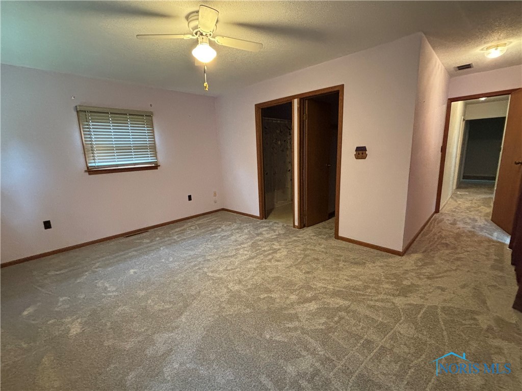 611 Marilyn Drive, Rossford, Ohio image 14