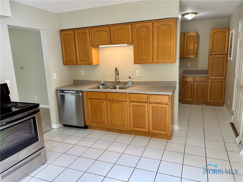 6631 Coppersmith Road, Sylvania, Ohio image 11