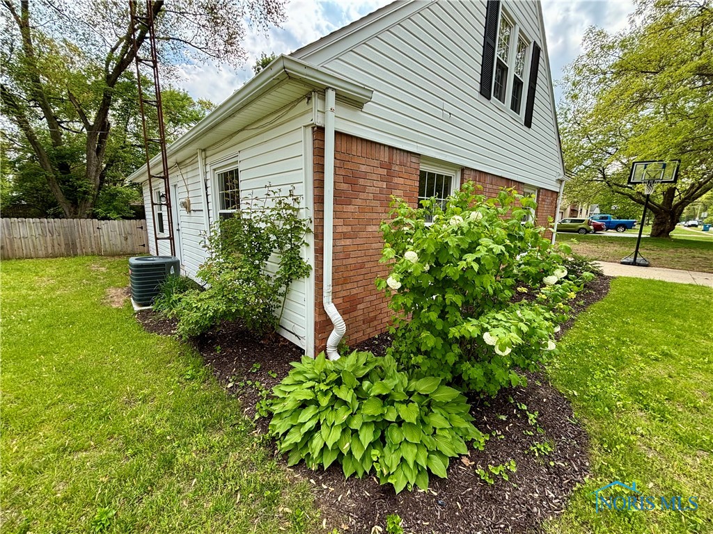 6631 Coppersmith Road, Sylvania, Ohio image 4