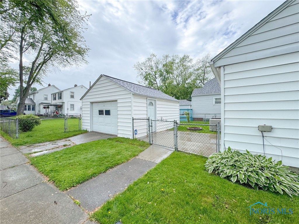4635 Vermaas Avenue, Toledo, Ohio image 23