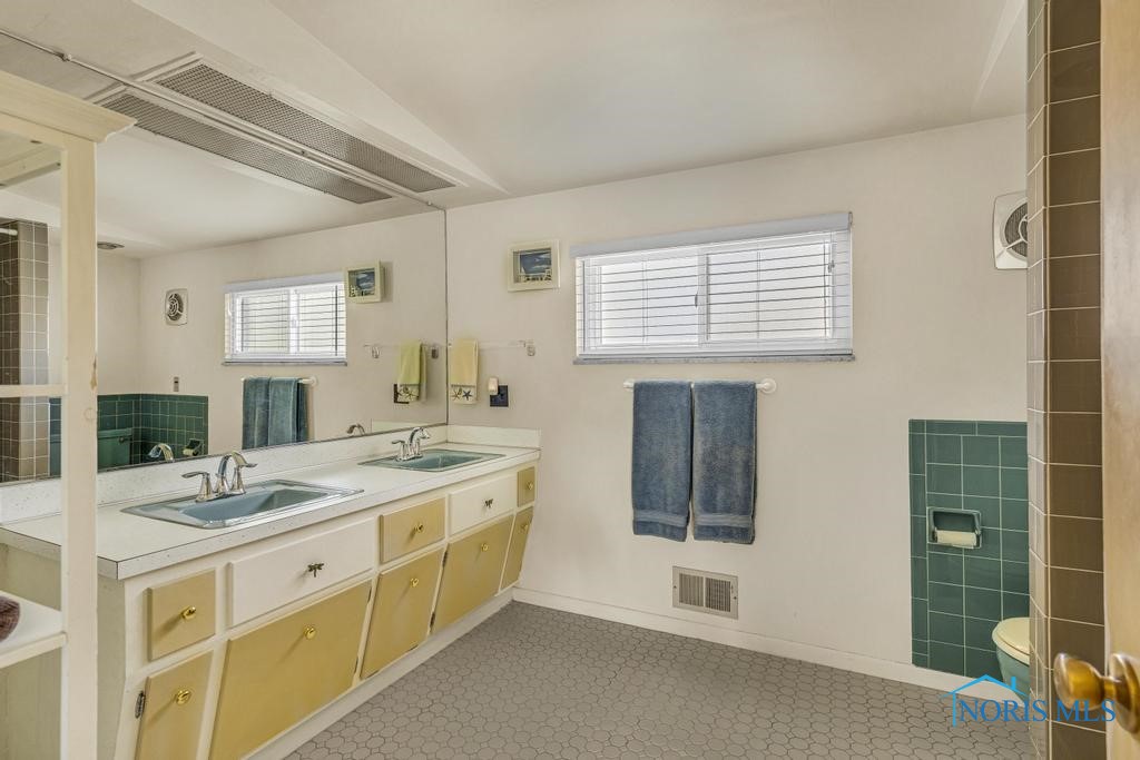 4426 Sheraton Road, Ottawa Hills, Ohio image 38