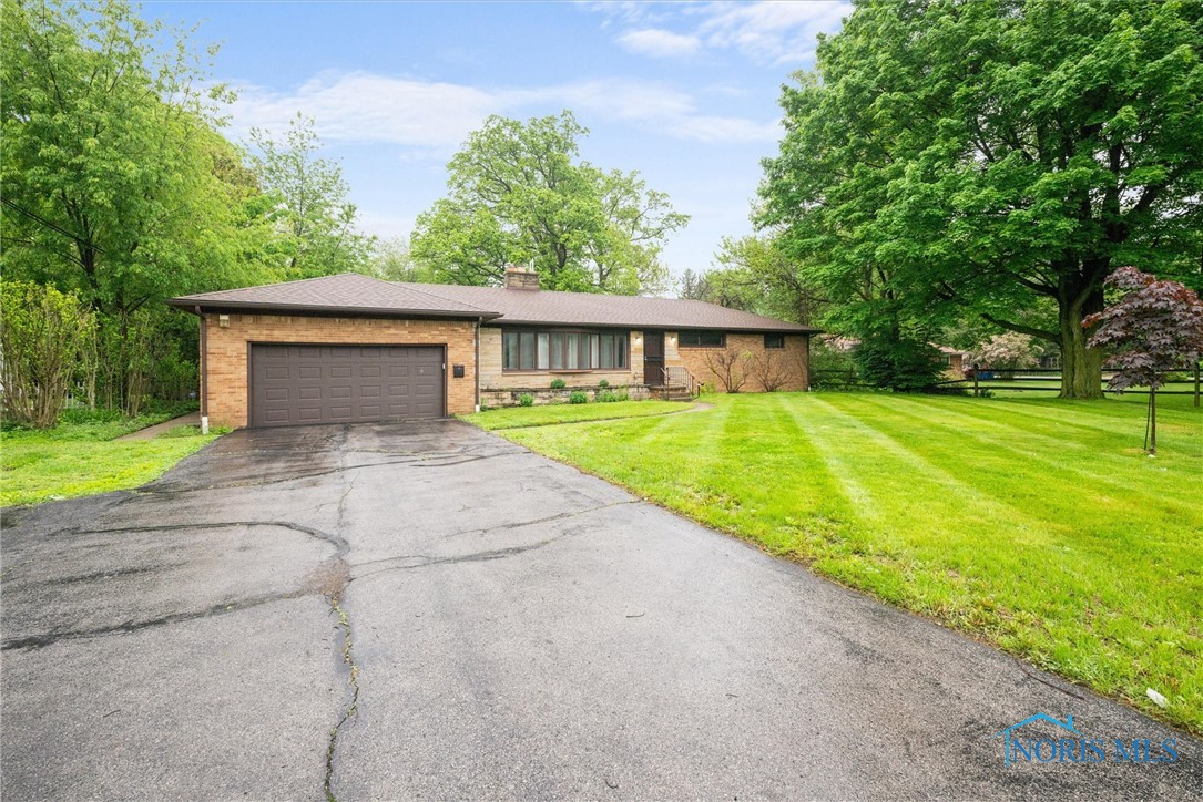 4550 W Sylvania Avenue, Toledo, Ohio image 2