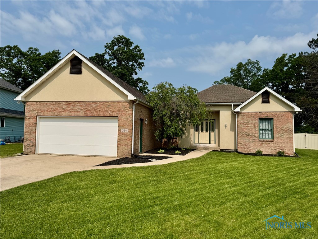 304 Sports Court, Defiance, Ohio image 1