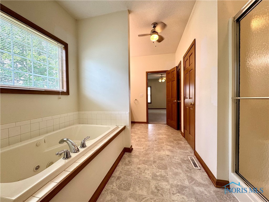304 Sports Court, Defiance, Ohio image 17