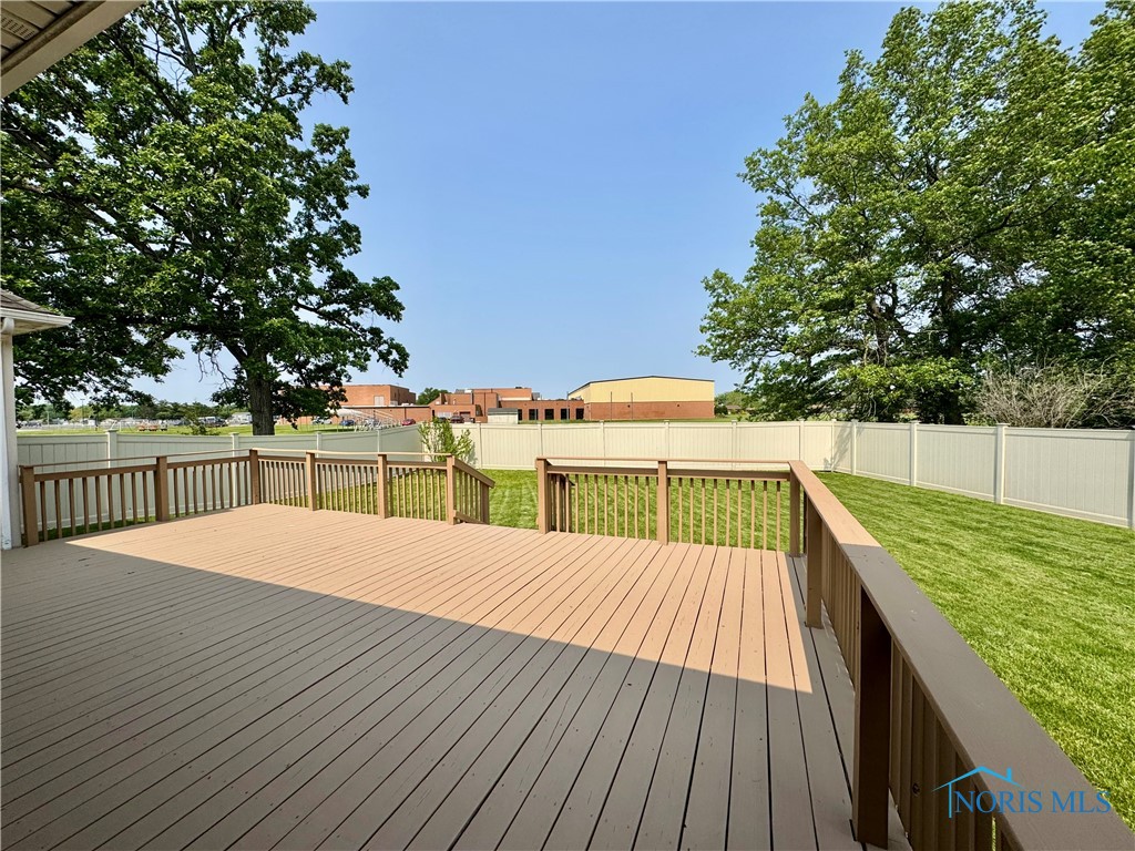 304 Sports Court, Defiance, Ohio image 3