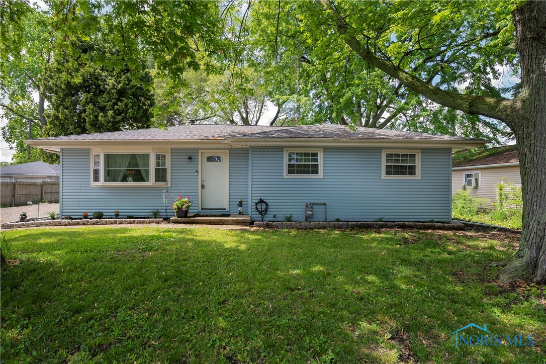 1807 Ambleside Road, Oregon, Ohio image 1
