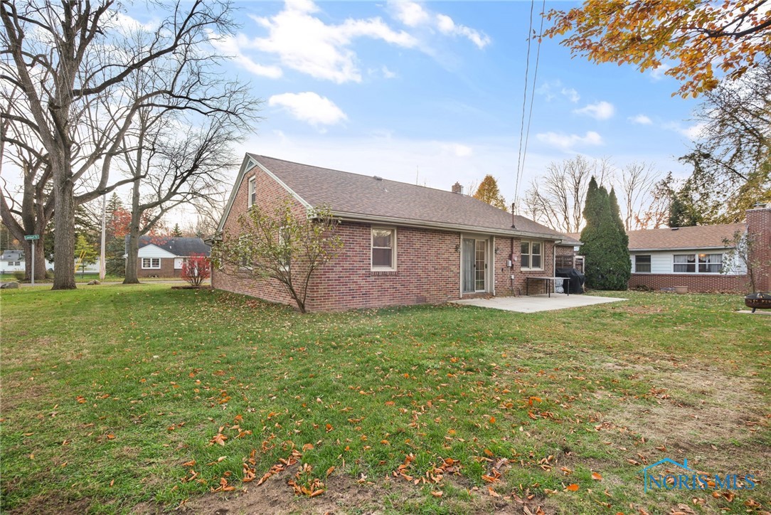 904 Lambert Drive, Bowling Green, Ohio image 17