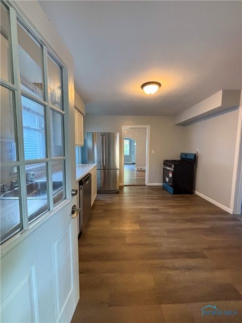 Tiny photo for 1754 Finch Street, Toledo, OH 43609 (MLS # 6136599)
