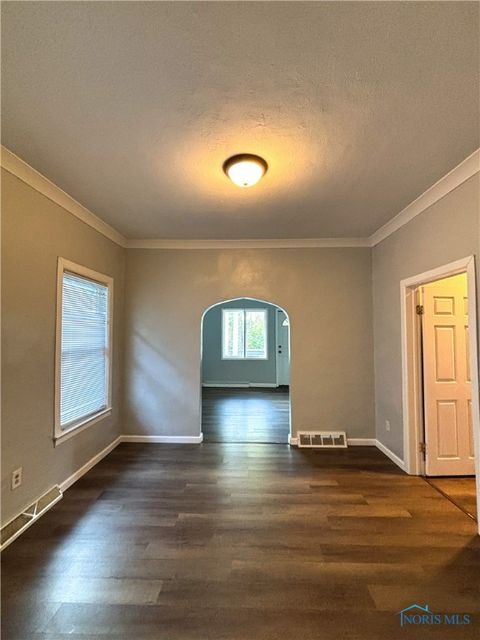 Tiny photo for 1754 Finch Street, Toledo, OH 43609 (MLS # 6136599)