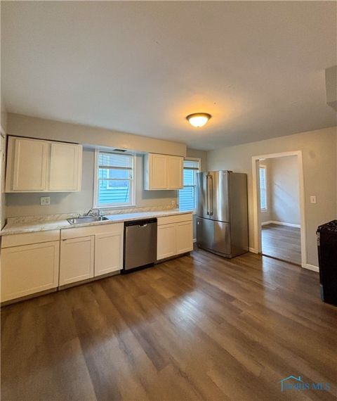 Tiny photo for 1754 Finch Street, Toledo, OH 43609 (MLS # 6136599)