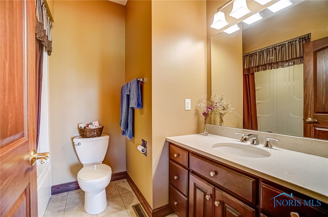 6535 Silver Lake Drive, Findlay, Ohio image 29