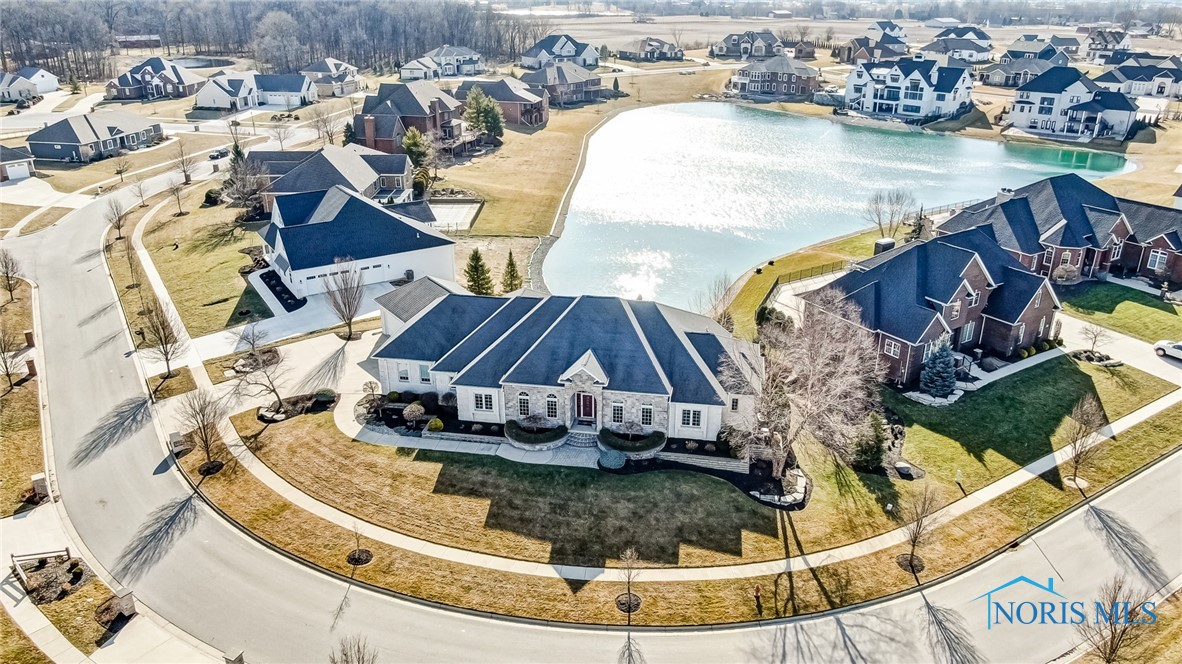 6535 Silver Lake Drive, Findlay, Ohio image 2