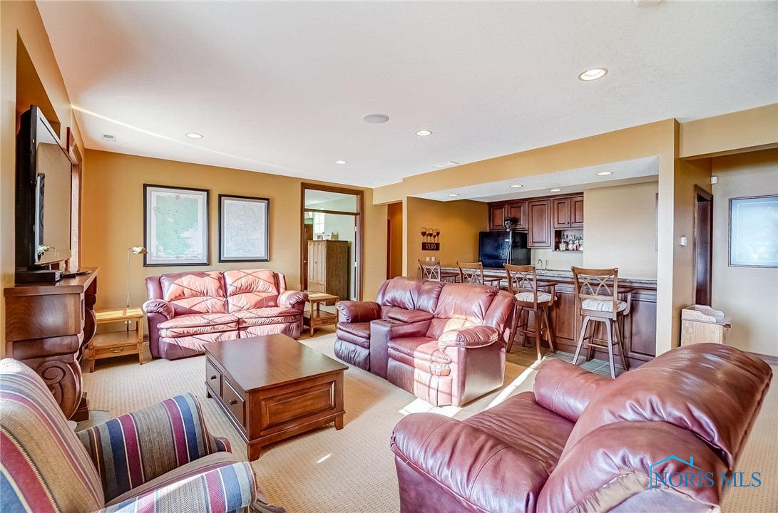 6535 Silver Lake Drive, Findlay, Ohio image 34