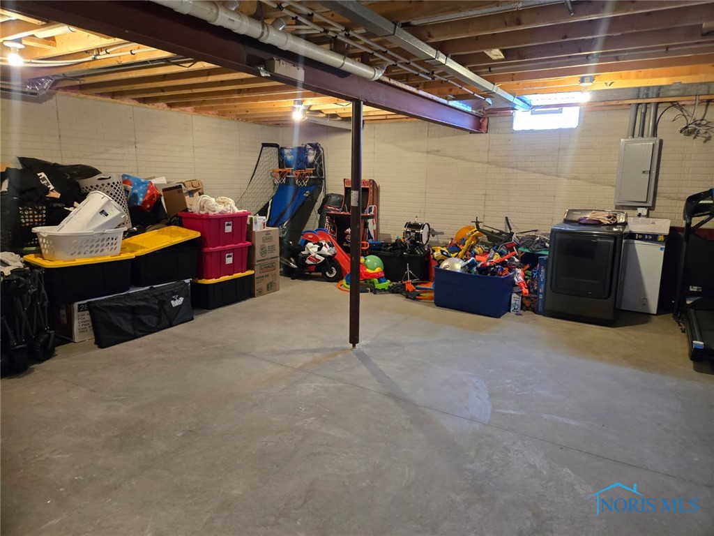 3857 Quinton Avenue, Toledo, Ohio image 4