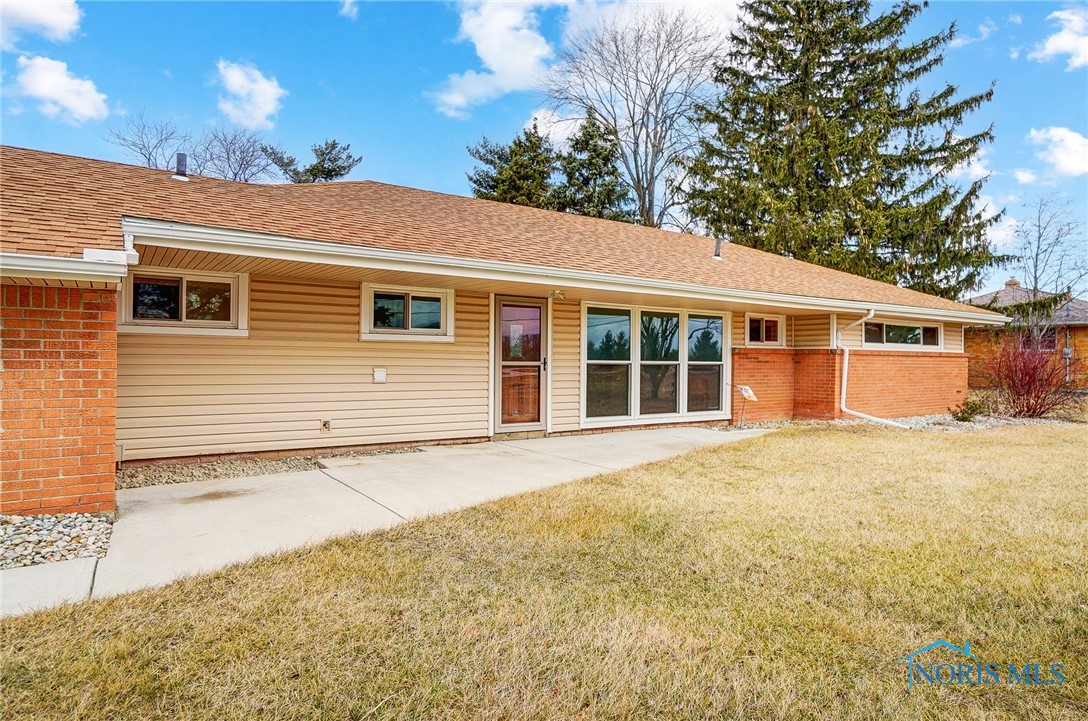 4211 Curtice Road, Northwood, Ohio image 4