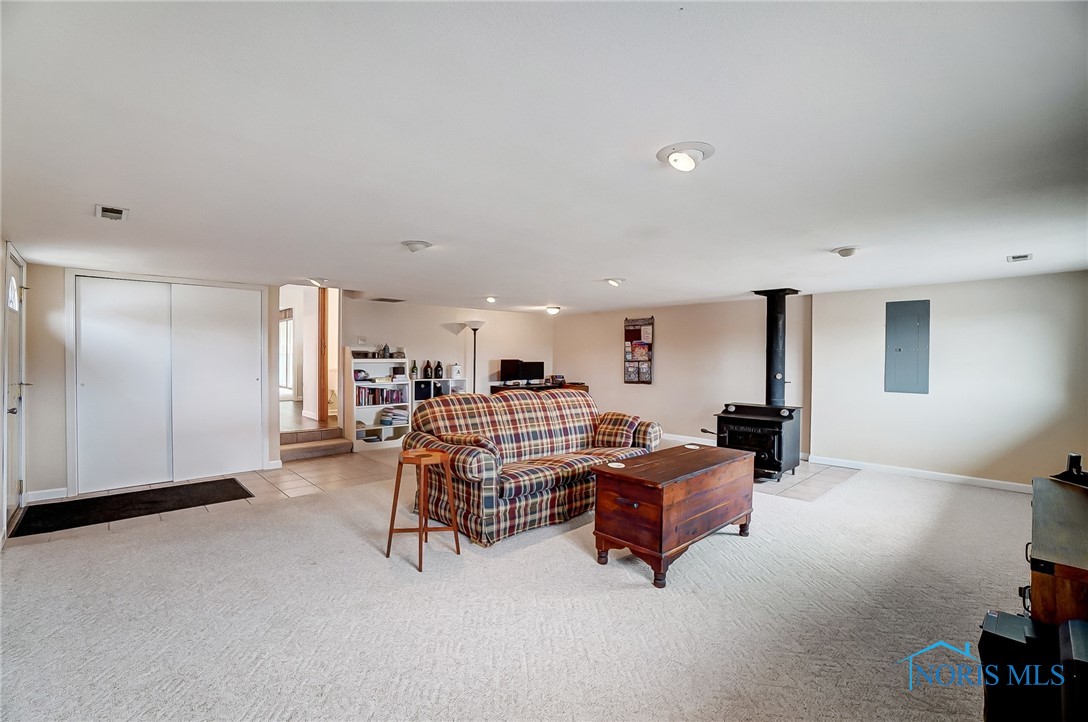 4211 Curtice Road, Northwood, Ohio image 24