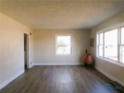 Tiny photo for 209 W Broadway Street, Leipsic, OH 45856 (MLS # 6135984)