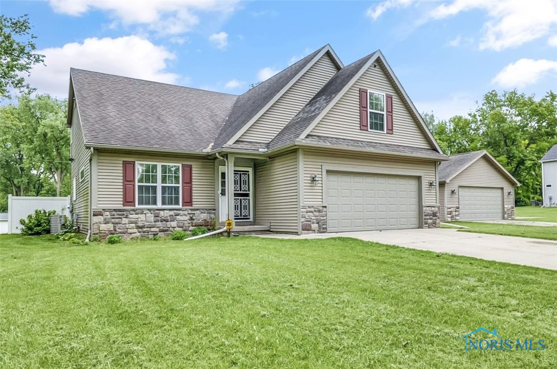 307 Beatty Drive, Holland, Ohio image 1