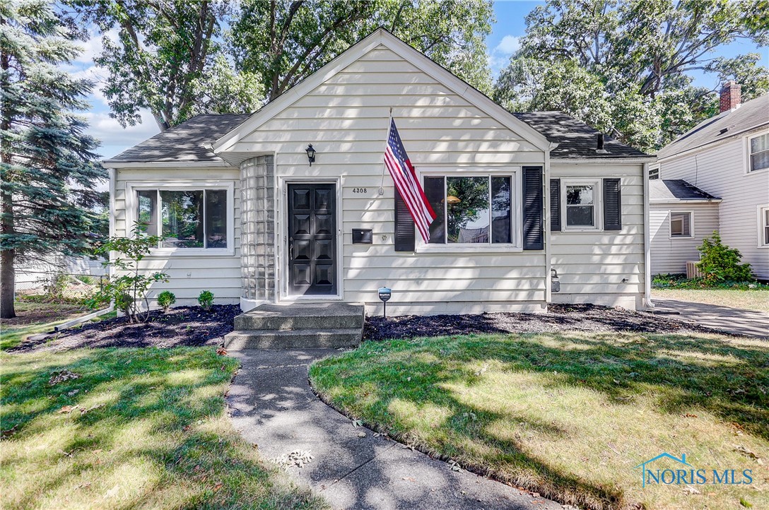 View Toledo, OH 43613 house