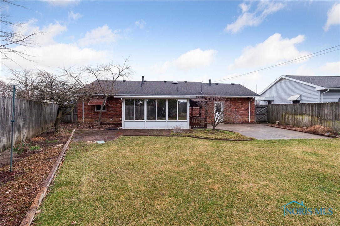 116 Rossway Avenue, Rossford, Ohio image 38