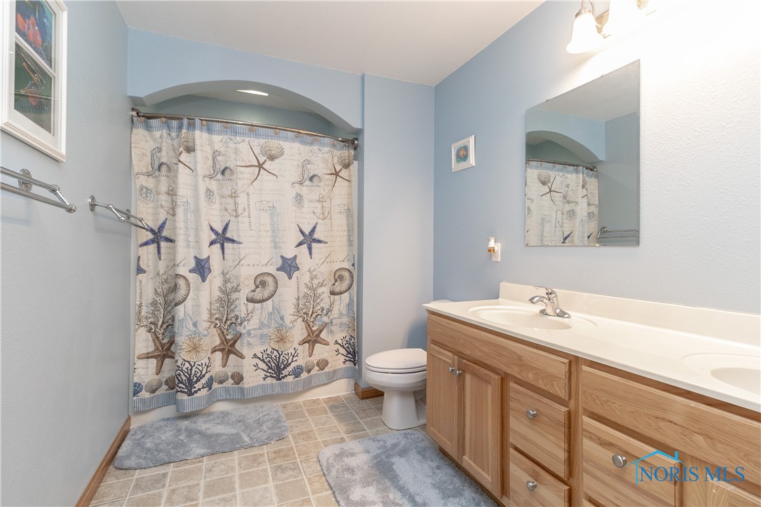 699 Sandstone Drive, Perrysburg, Ohio image 32