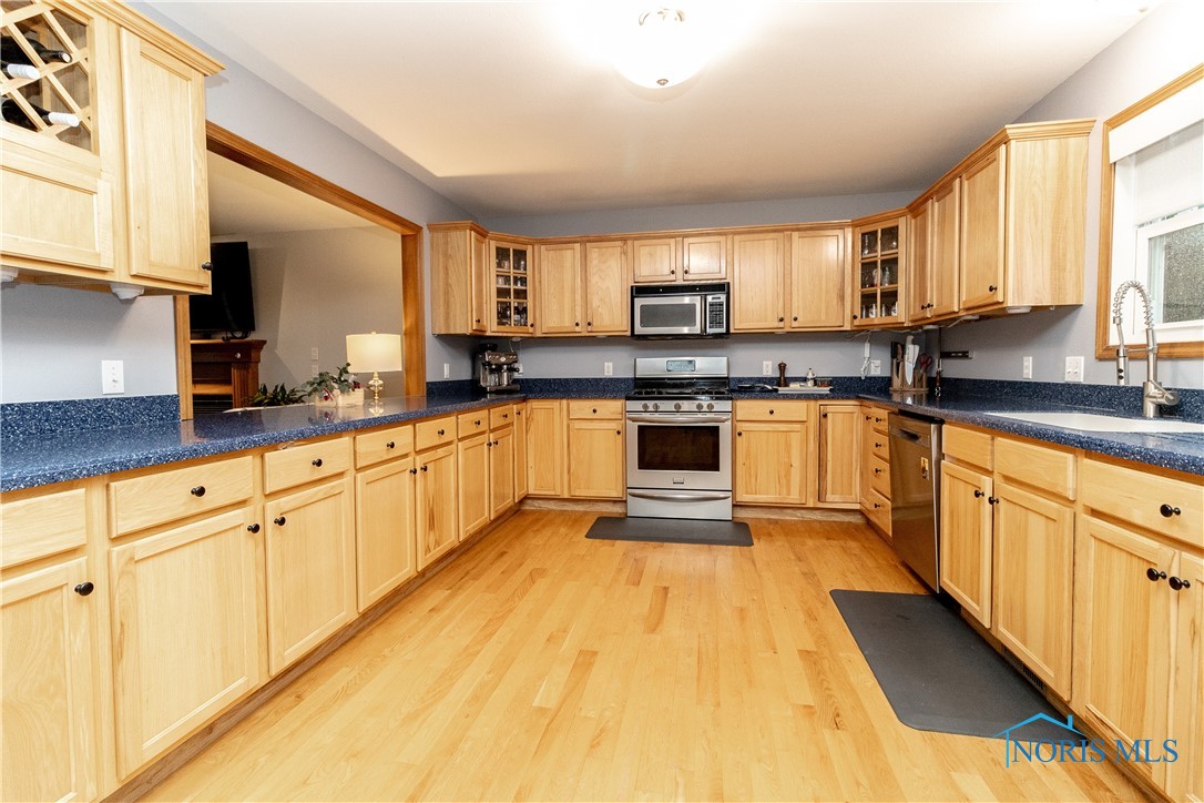 699 Sandstone Drive, Perrysburg, Ohio image 9