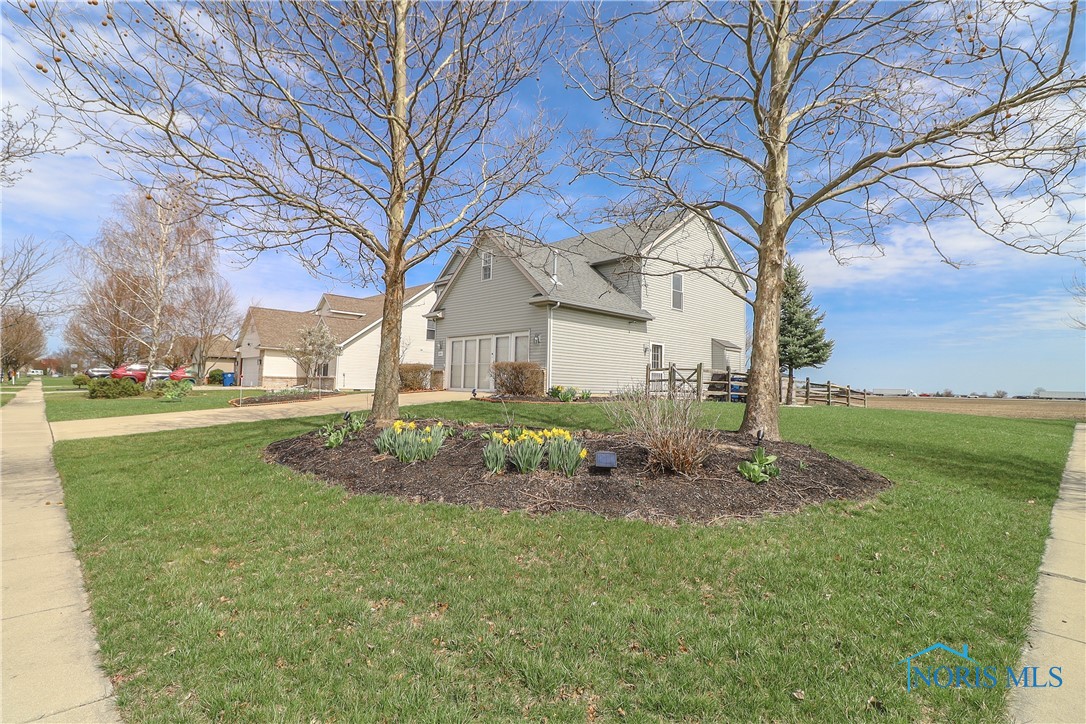 699 Sandstone Drive, Perrysburg, Ohio image 3