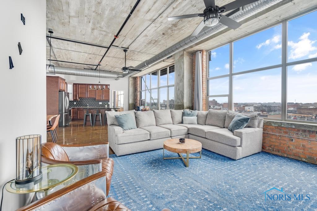 745 Washington Street #402, Toledo, Ohio image 12